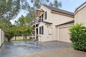 Morses Creek Getaway, Bright